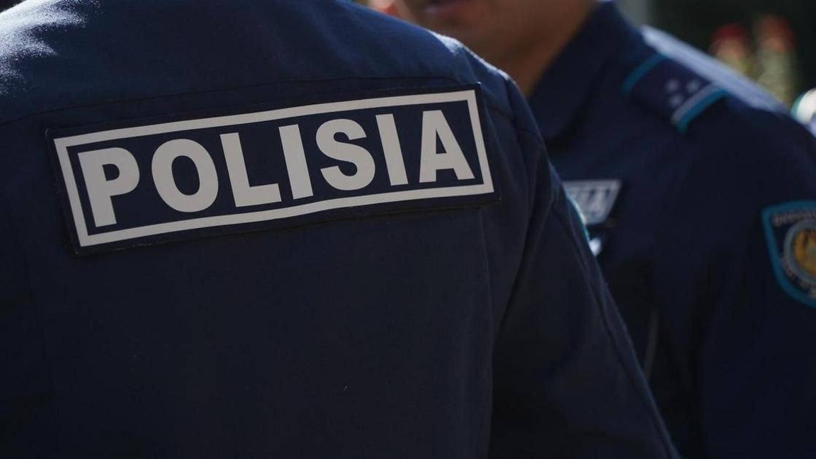 В Астане мужчину осудили на 3 года за нападение на полицейских